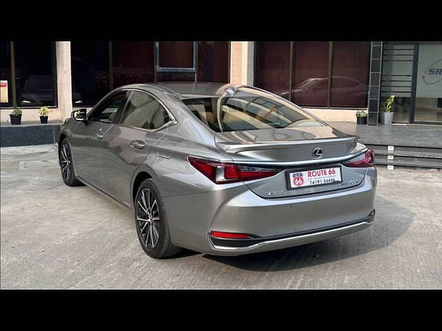 Used Lexus ES 300h Luxury in Chennai