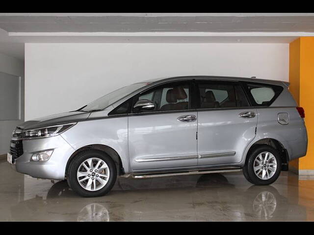 Used Toyota Innova Crysta [2016-2020] 2.4 V Diesel in Bangalore