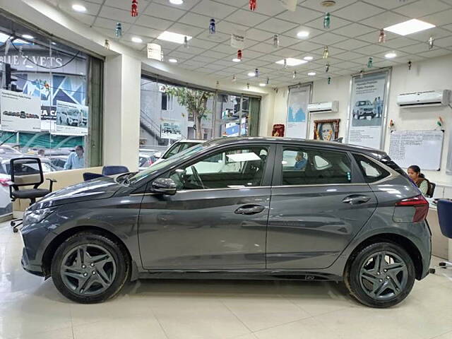 Used Hyundai i20 [2020-2023] Sportz 1.2 IVT [2020-2023] in Mumbai