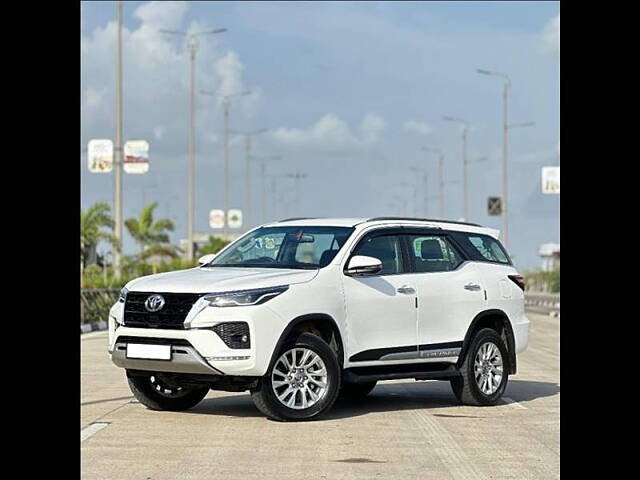 Used Toyota Fortuner 4X4 AT 2.8 Diesel in Surat