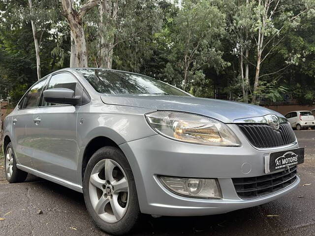 Used Skoda Rapid [2014-2015] 1.5 TDI CR Ambition AT with Alloy Wheels in Pune