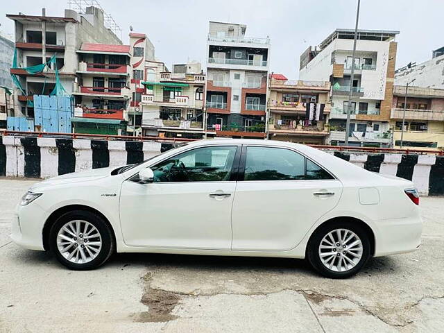 Used Toyota Camry Hybrid in Delhi