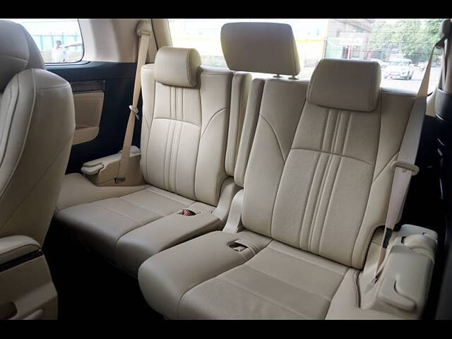 Used Toyota Vellfire VIP – Executive Lounge in Delhi