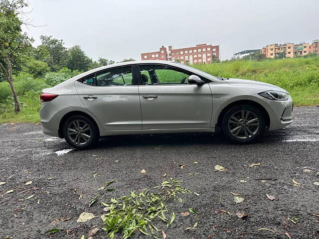 Used Hyundai Elantra SX (O) 2.0 AT in Delhi