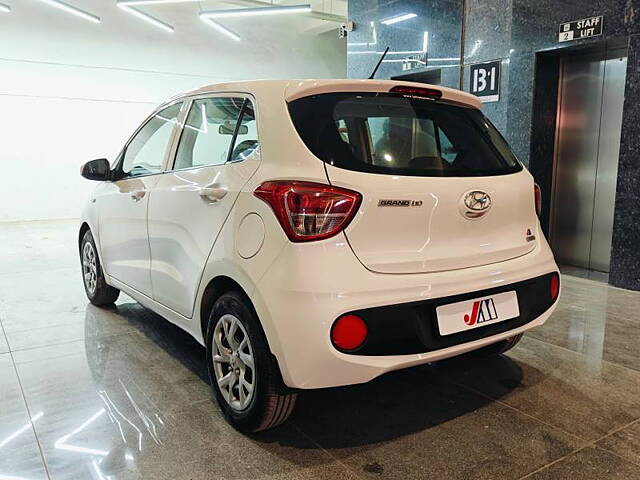 Used Hyundai Grand i10 Magna U2 1.2 CRDi in Ahmedabad