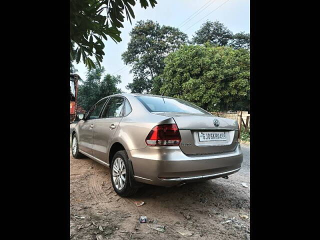 Used Volkswagen Vento [2015-2019] Highline Petrol AT [2015-2016] in Vadodara