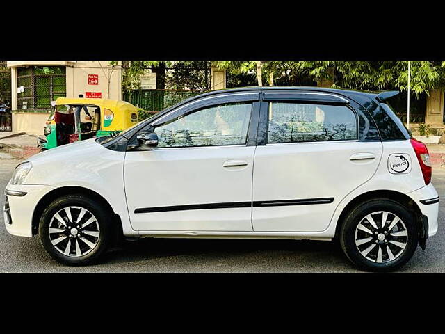 Used Toyota Etios Liva V Dual Tone in Delhi