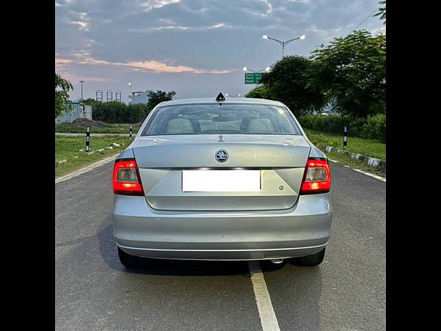 Used Skoda Rapid [2014-2015] 1.5 TDI CR Ambition AT with Alloy Wheels in Mohali