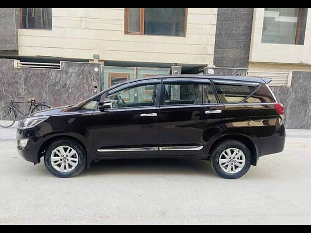 Used Toyota Innova Crysta [2016-2020] 2.4 G 8 STR [2016-2017] in Delhi