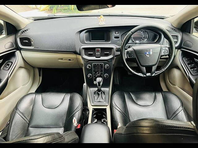 Used Volvo V40 [2016-2019] D3 Kinetic in Hyderabad