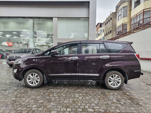 Used Toyota Innova Crysta [2016-2020] 2.4 V Diesel in Delhi