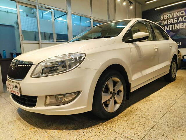 Used Skoda Rapid Ambition 1.5 TDI AT in Kolkata