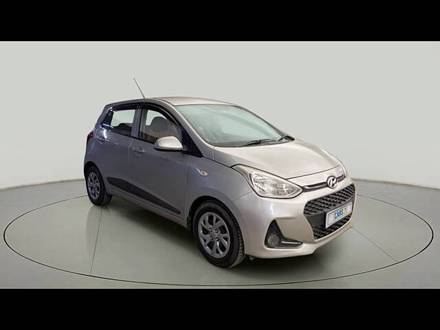 Used 2017 Hyundai Grand i10 in Delhi