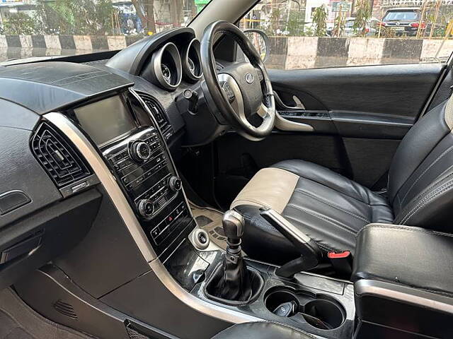 Used Mahindra XUV500 W7 [2018-2020] in Delhi