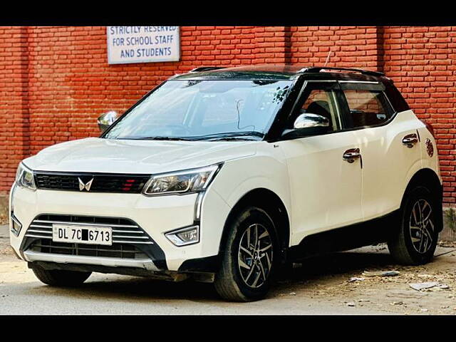 Used Mahindra XUV300 [2019-2024] W8 (O) 1.2 Petrol in Delhi