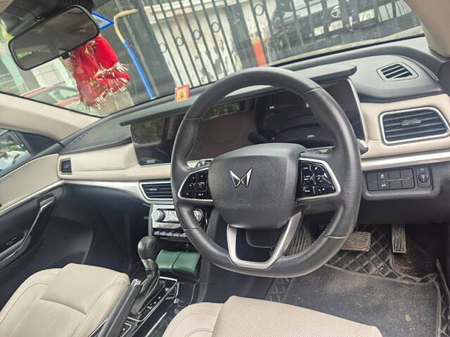 Used Mahindra XUV700 AX 7 Petrol AT 7 STR [2021] in Delhi