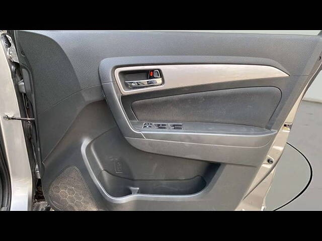 Used Maruti Suzuki Vitara Brezza [2016-2020] ZDi Plus in Ahmedabad