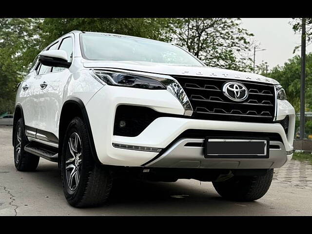 Used Toyota Fortuner 4X2 AT 2.8 Diesel in Delhi