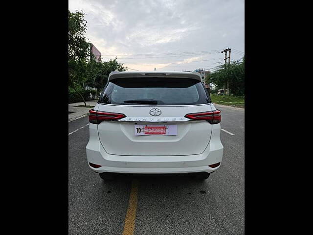 Used Toyota Fortuner 4X2 AT 2.8 Diesel in Delhi