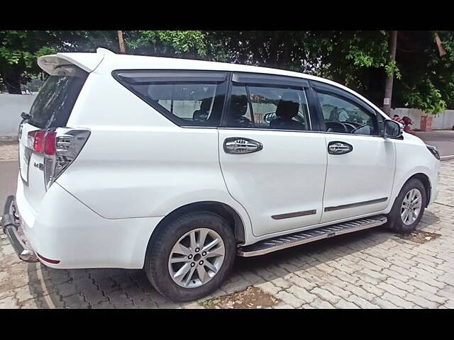 Used Toyota Innova Crysta [2016-2020] 2.4 G 7 STR [2016-2017] in Kanpur