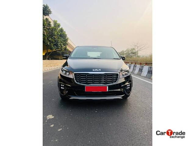 Used 2021 Kia Carnival in Meerut