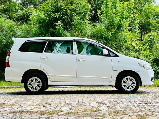 Used Toyota Innova [2015-2016] 2.5 GX BS III 8 STR in Ahmedabad