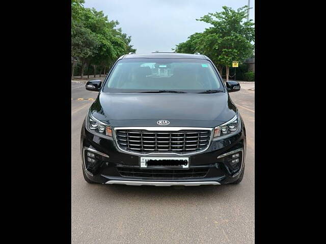 Used 2020 Kia Carnival in Faridabad