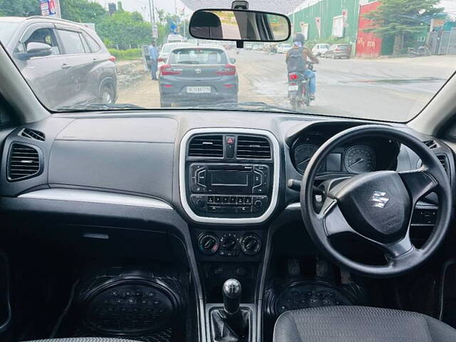 Used Maruti Suzuki Brezza LXi in Delhi