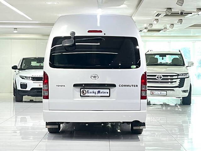 Used Toyota Commuter HiAce 3.0 L in Mumbai