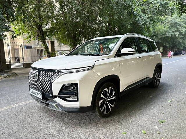 Used 2023 MG Hector Plus in Delhi