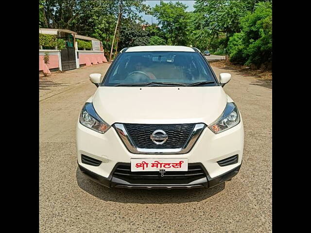 Used 2019 Nissan Kicks in Indore