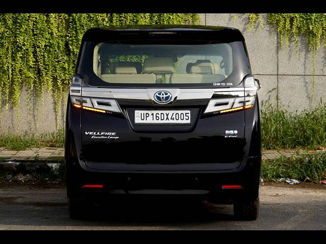 Used Toyota Vellfire VIP – Executive Lounge in Delhi