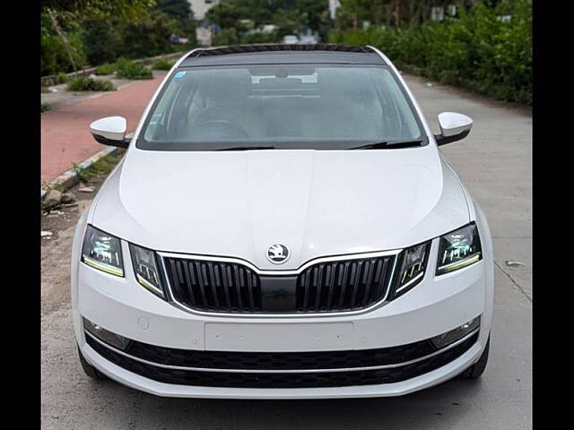 Used 2019 Skoda Octavia in Pune