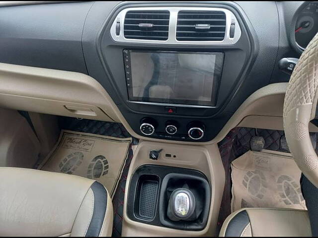 Used Mahindra TUV300 [2015-2019] T10 in Dehradun