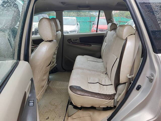 Used Toyota Innova [2009-2012] 2.5 GX 8 STR BS-IV in Mumbai