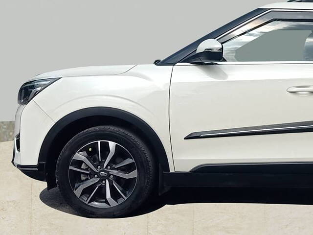 Used Mahindra XUV300 [2019-2024] W8 (O) 1.2 Petrol in Noida