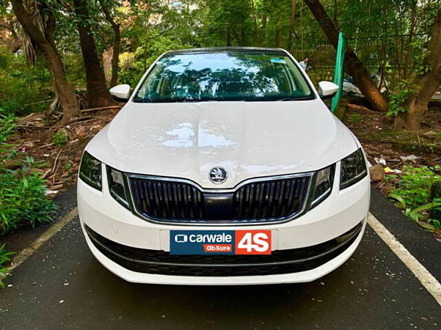 Used 2018 Skoda Octavia in Mumbai