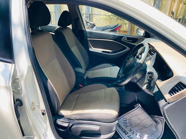 Used Hyundai Elite i20 [2018-2019]  Asta 1.2 AT in Hyderabad