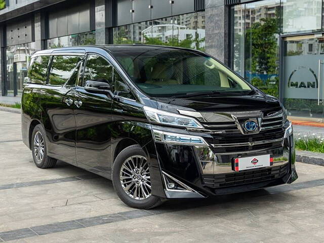 Used Toyota Vellfire VIP – Executive Lounge in Mumbai