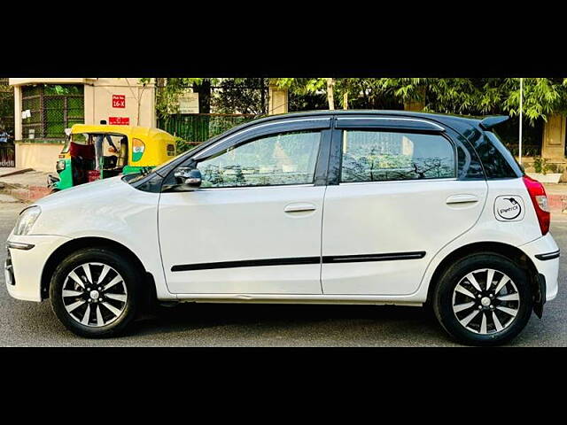 Used Toyota Etios Liva V in Delhi