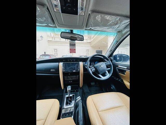 Used Toyota Fortuner 4X2 AT 2.8 Diesel in Mumbai