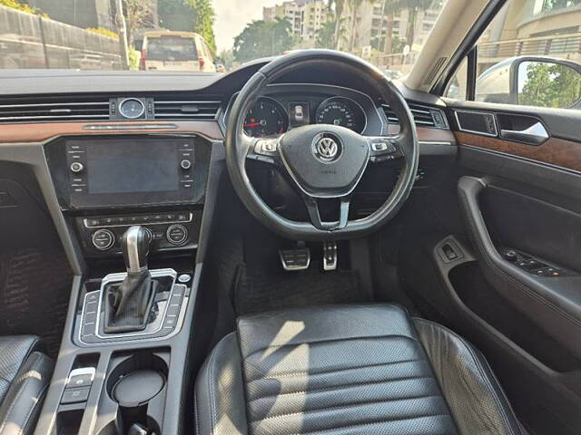 Used Volkswagen Passat Highline in Pune