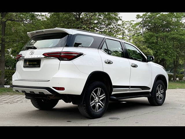 Used Toyota Fortuner 4X2 AT 2.8 Diesel in Delhi