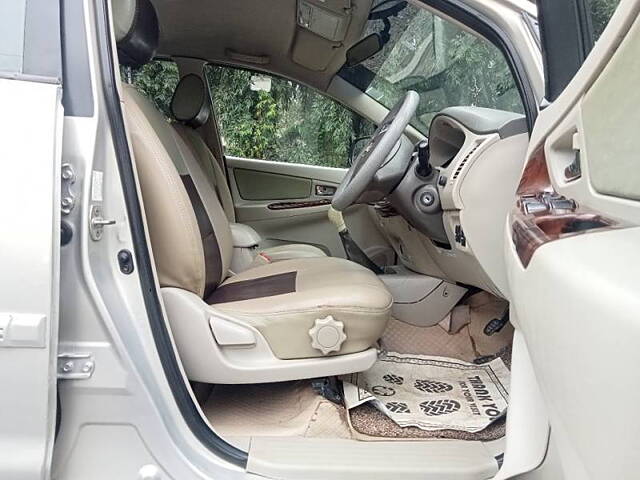 Used Toyota Innova [2009-2012] 2.5 VX 8 STR BS-IV in Mumbai