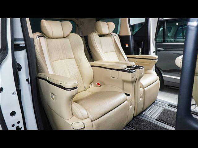 Used Toyota Vellfire VIP – Executive Lounge in Hyderabad