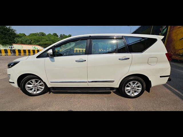 Used Toyota Innova Crysta [2016-2020] 2.4 V Diesel in Lucknow