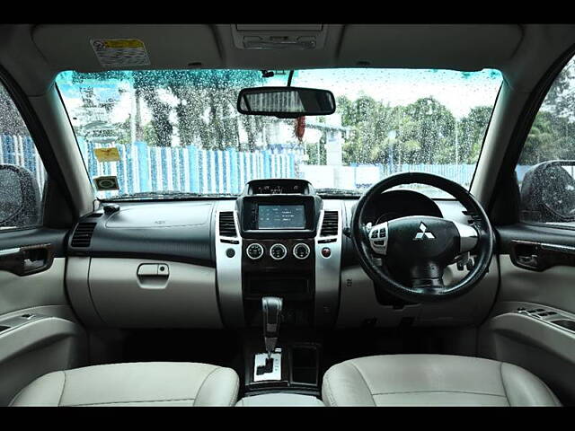 Used Mitsubishi Pajero Sport 2.5 AT in Kolkata