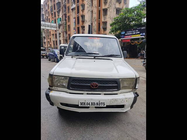Used 2002 Toyota Qualis in Mumbai