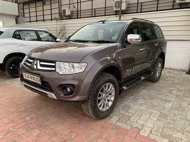 Used Mitsubishi Pajero Sport 2.5 AT in Ahmedabad