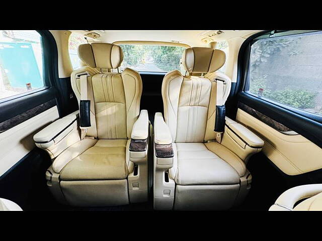 Used Toyota Vellfire VIP – Executive Lounge in Gurgaon